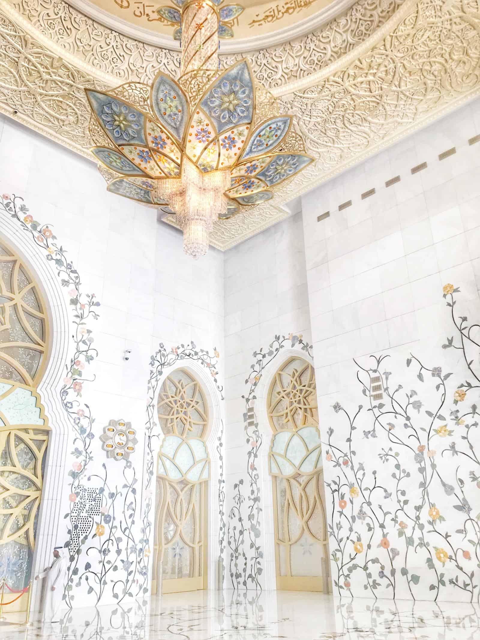 Visiting Sheikh Zayed Grand Mosque Tips