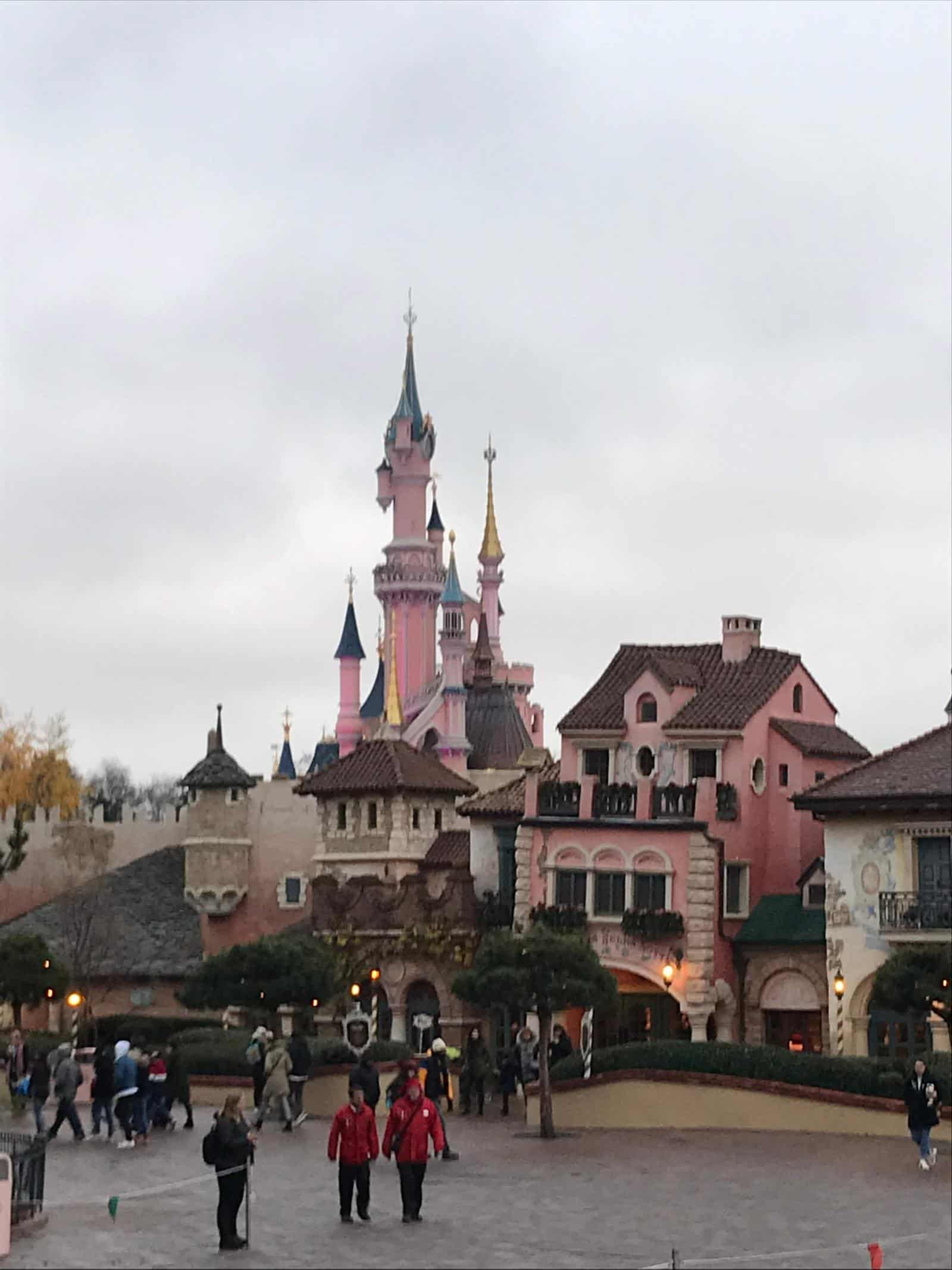 Cheapest Way to Eat At Disneyland Paris
