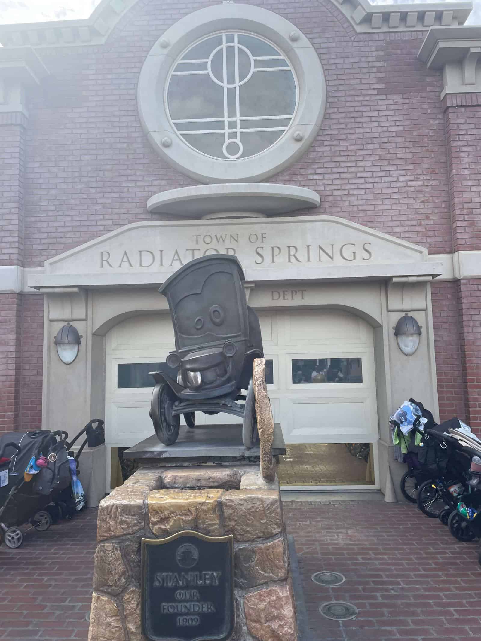 Stroller Parking at Disneyland and California Adventure / Disney California Recommended Age