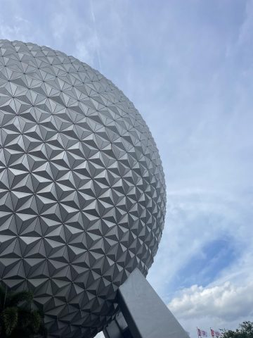 Epcot Ball at Thanksgiving Day / Best Epcot Instagram Captions