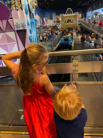 Disney World Toddler Packing List / What to Pack for Disney World with toddlers