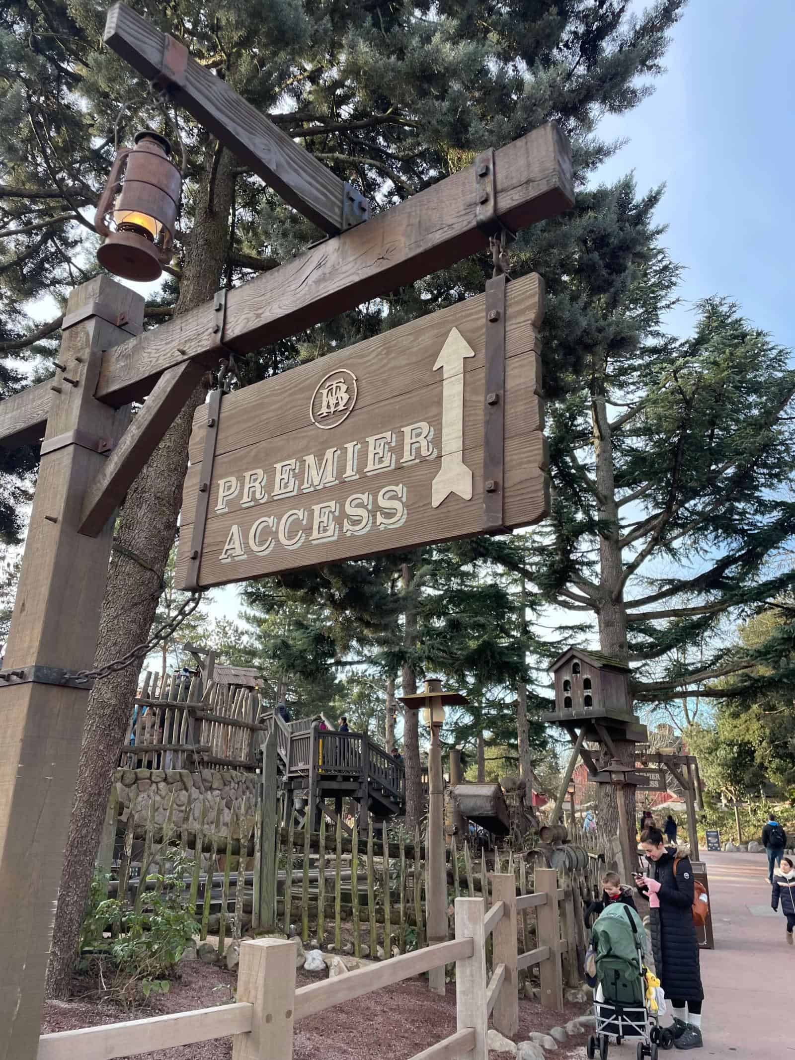 Disneyland Paris Premier Access Sign