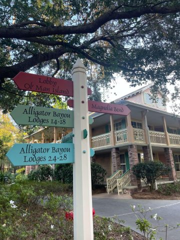 Signs at Port Orleans - Disney's Port Orleans riverside vs French Quarter