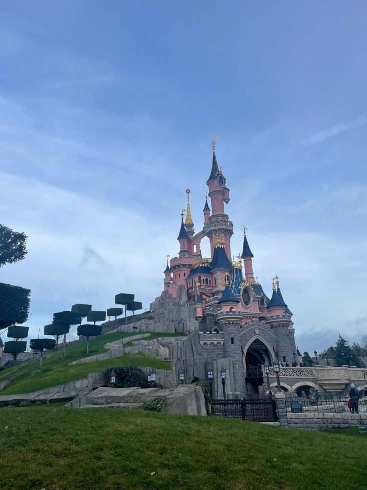 how-much-spending-money-for-disneyland-paris-do-you-need-wandermust