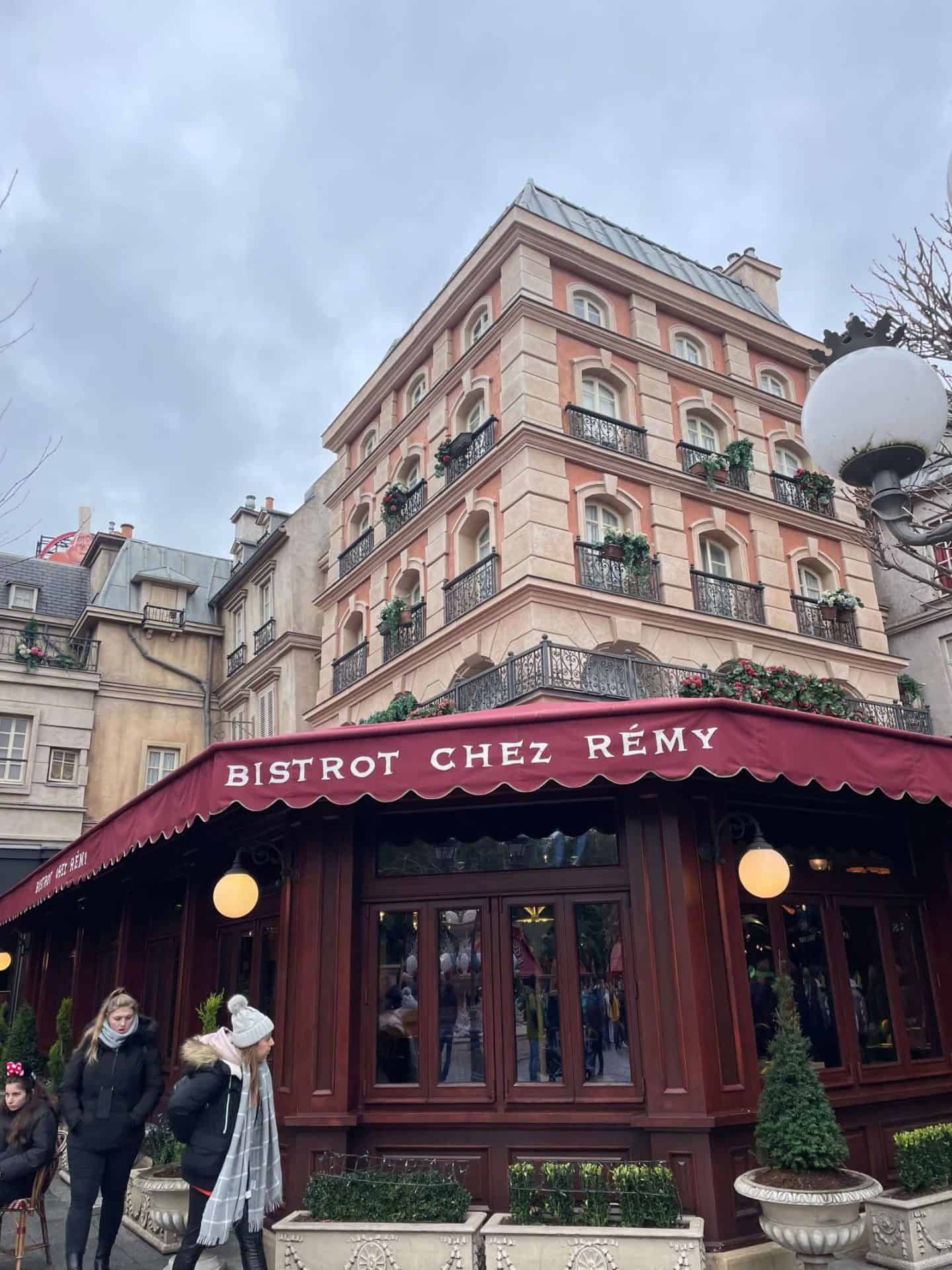 is-the-disneyland-paris-photopass-worth-it-wandermust-family