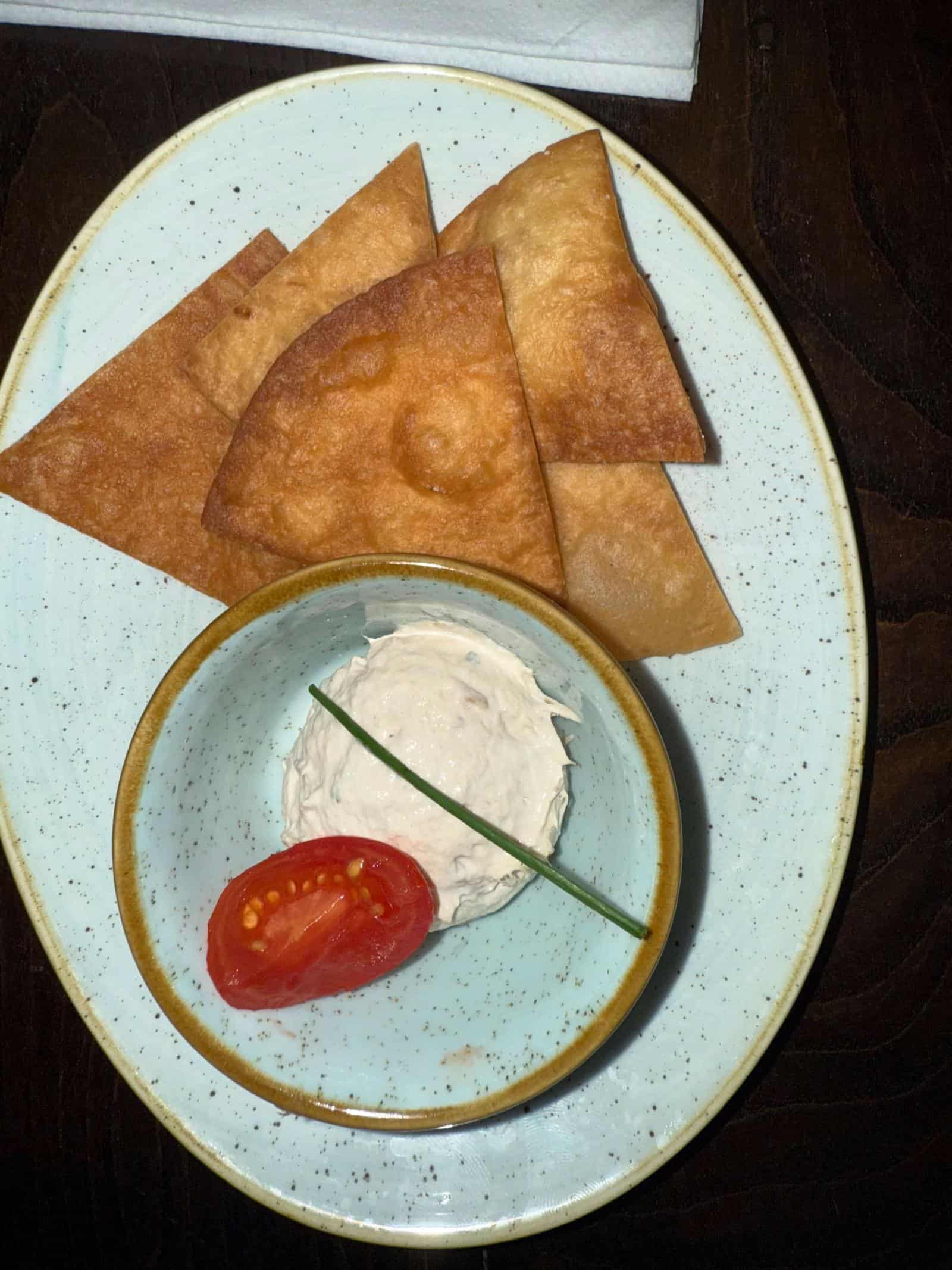 chips and cream dip